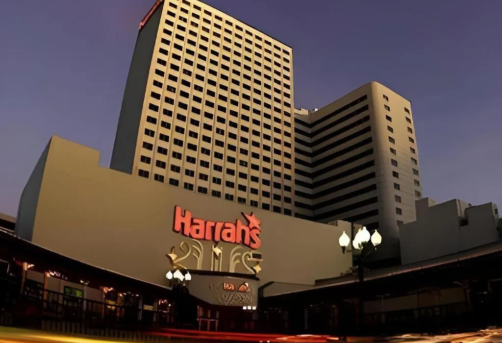 Harrahs Hotel Reno-1